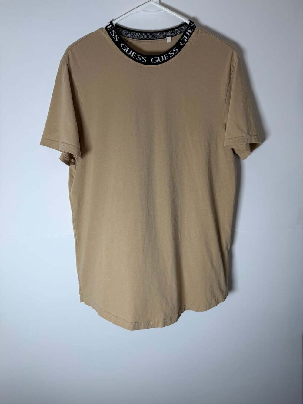 Guess T-Shirt Size M Beige Short Sleeve Crew Neck Logo Band Collar